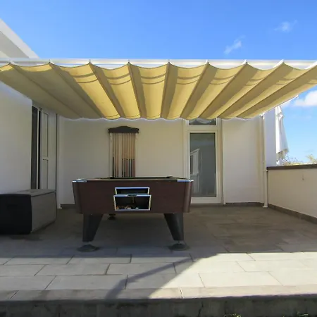 Villa Luxury Villa With Private Heated Pool In A Quiet Area.