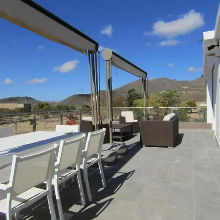 Luxury Villa With Private Heated Pool In A Quiet Area. Villa