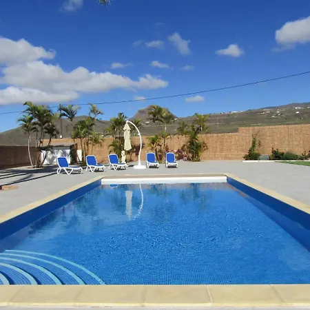 Luxury Villa With Private Heated Pool In A Quiet Area. Villa