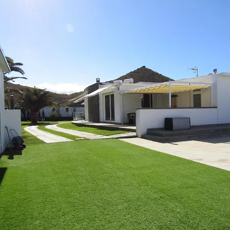 Luxury Villa With Private Heated Pool In A Quiet Area. Villa San Miguel de Abona