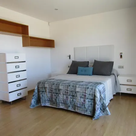 Luxury Villa With Private Heated Pool In A Quiet Area. San Miguel de Abona